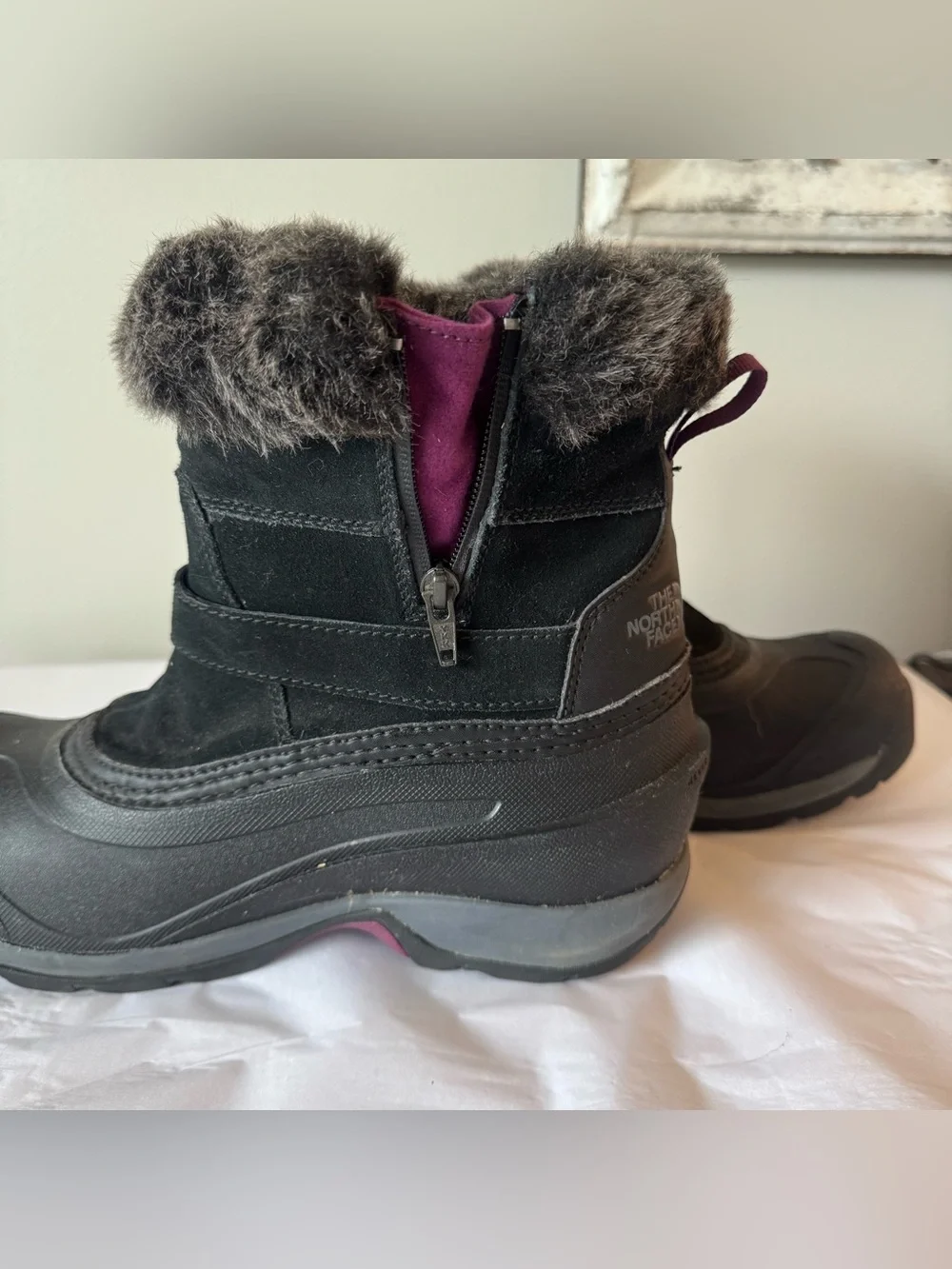THE NORTH FACE Size 10 Women's Black Chilkat III Pull On Winter Waterproof Boot